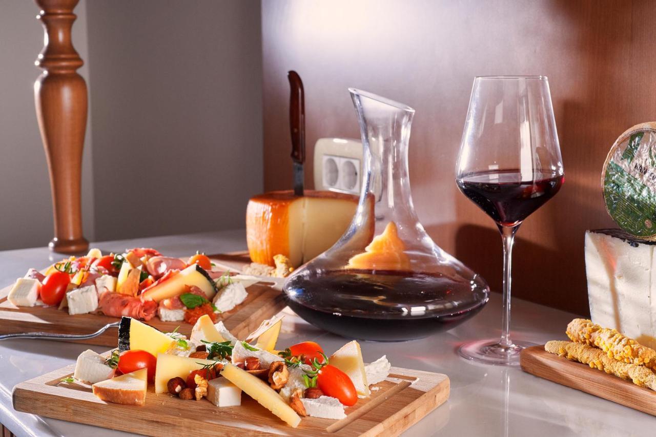 Legacy Gastro Suites Heraklion  Ngoại thất bức ảnh